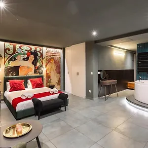 Arc De Triomphe Romantic Jacuzzi Emeraude Apartment