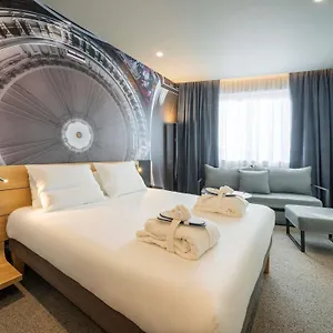 Novotel 20 Belleville Hotel
