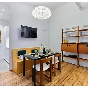 Apartment In The Center Of By Prestige *