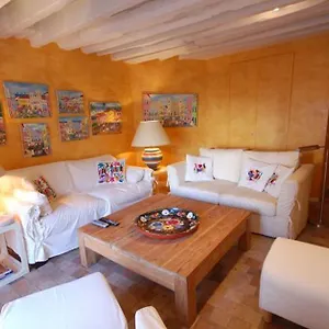 2 Bedroom Apartment-luxembourg Garden Apartment