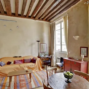 Marais-rue Des Rosiers Id 24 Apartment