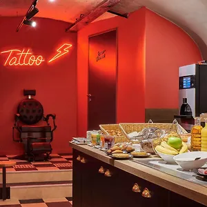 Ibis Styles Gare De L'est Magenta 3*