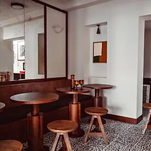 Des Académies Et Des Arts Hotel