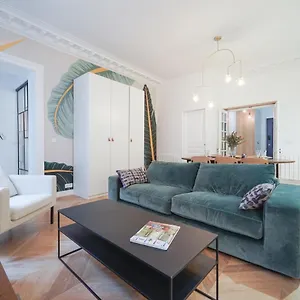Parisuites Grands Boulevards Design Folies Bergeres Apartment Paris