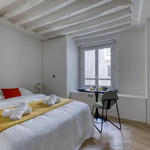 New And Designed Well Equipped - Heart Of 2 Paris