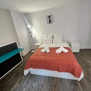 Studio & Tour Eiffel & Champ Mars Appartement *
