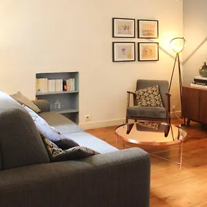 Bright 40 M In 17th District Paris