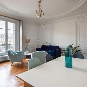 Republique - Magnifique Au Centre De Apartment