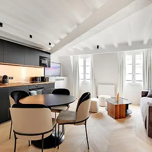 Apartment Pick A Flat's In Saint-germain-des-pres - Rue De Seine *