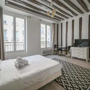 Apartment Clery 32