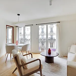 Pick A Flat's In Saint-germain - Rue De Sevres Paris