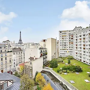 Eiffel Tower View - Charming Artist - Gethosted Apartment Paris