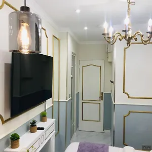 De Luxe * Paris