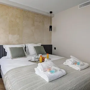 364 Fondary 2 - Superb In