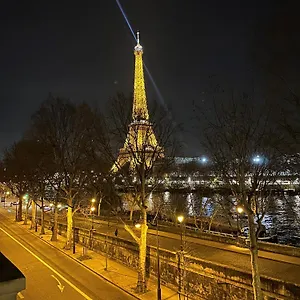 Sur Les Quais Apartment