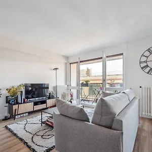 Symphonie De L'elegance A Javel By Weekome Paris