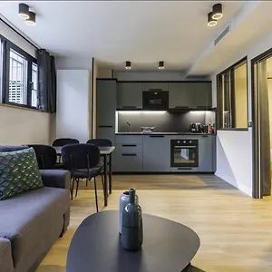 Hsh Parmentier-couronnes Ii Design 4p-1br * Paris