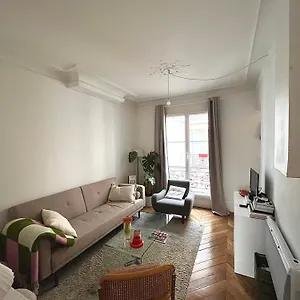 Haussmannien Au Coeur Du 11e * Paris