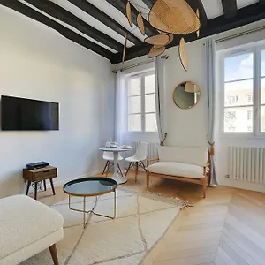 Apartment Authentic - 2p - De Paris