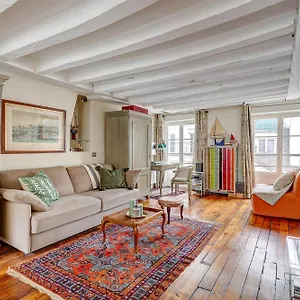 Pompidou & Louvre - 1br - Cityapartmentstay