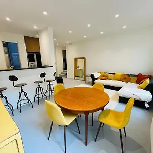 6 Pieces / 5 / Calme / Rdc * Paris