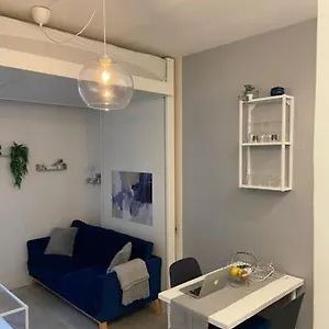 2p Montmartre Apartment