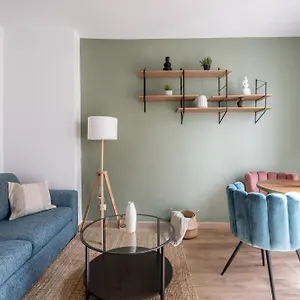 Luxueux A Moquet Apartment *