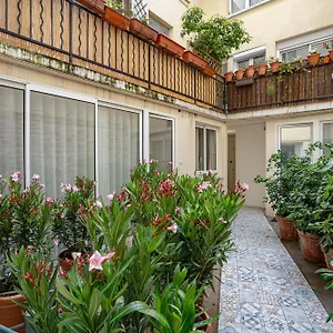 Pied A Terre Arts Et Metiers *