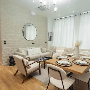Center Of By Prestige Parigi