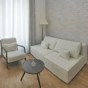 Stylish Parisian Flat Near Eiffel Tower