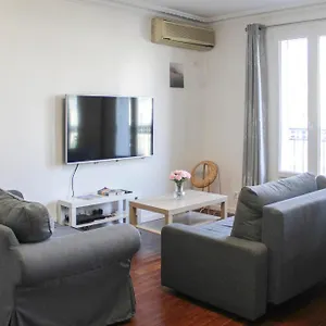 Beautiful And Spacious In The 10th Paris