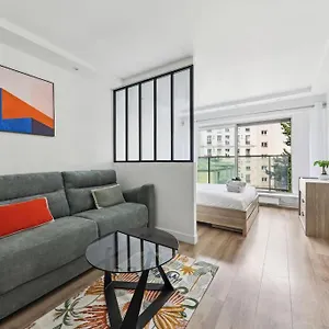 Elegant Et Design Apartment