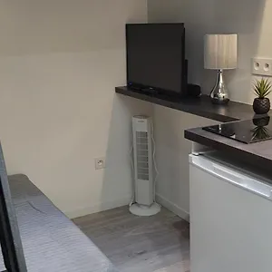Petite A Avec Ascenseur ! Apartment