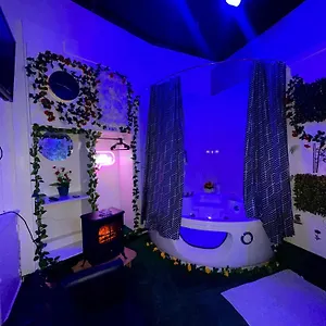 Apartment Love Room Paris