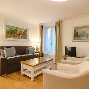 Le Regal Elysees *