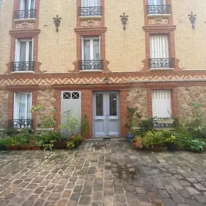 Private In Paris13 *