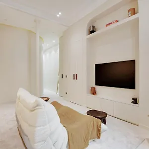 Apartment Le Petit Luxe Parisien