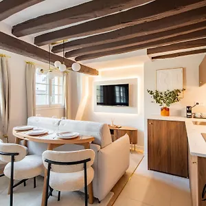 Super Central - Marais Designer One-Bedroom - Free Parking