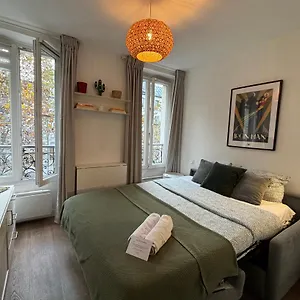 Clichy Getaway - C70