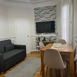 Apartament A *