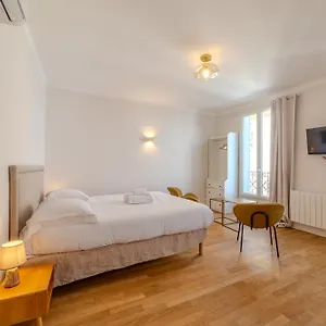 Marais Secret Haven Apartment *