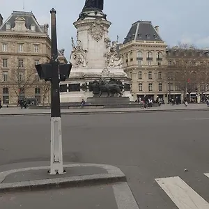 Pres Du Gare Du L'est Paris
