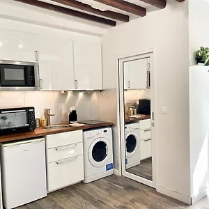 Cosy Flat Bastille & Marais - Wifi Fibre & Netflix דירה פריז