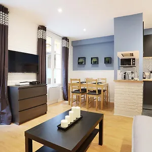 Moulin Rouge - Rue Lepic Apartment
