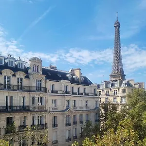Eiffel Kensington Hotel Paris