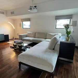 Apartment Mind-blowing Eiffel Tower Houseboat Paris
