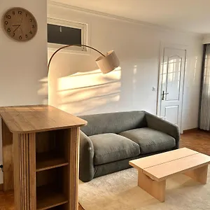 123 - Spacieux Pour 8 Personnes A