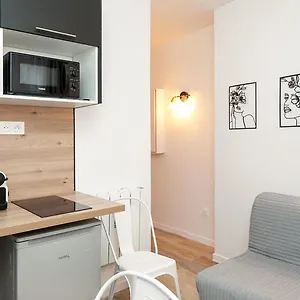 Nets - Voltaire Apartment Paris